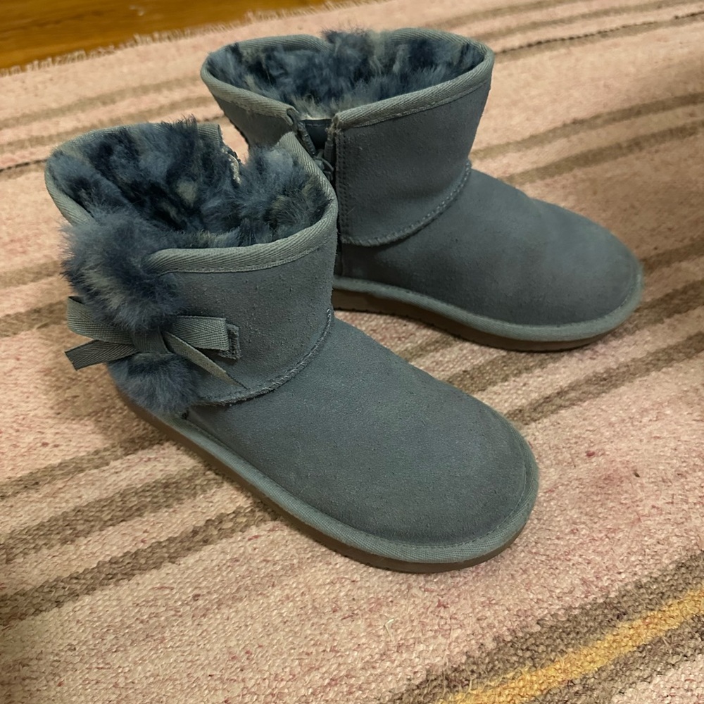 Koolaburra by Uggs girls boots in Blue - Size 12